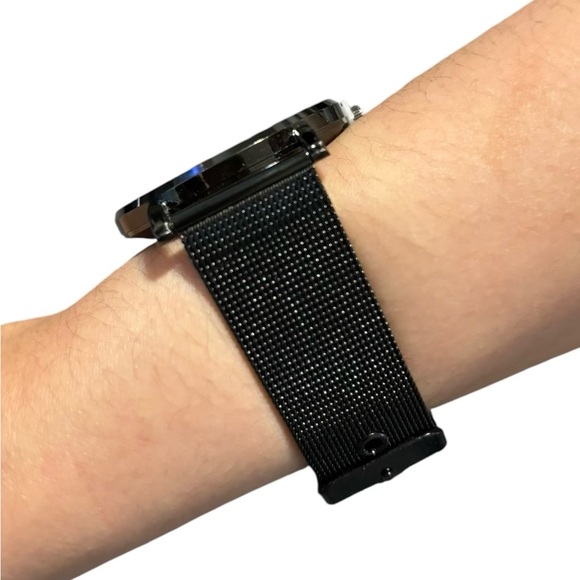 LIANDU Black Metallic Band Watch - Men’s Watch - Picture 3 of 3